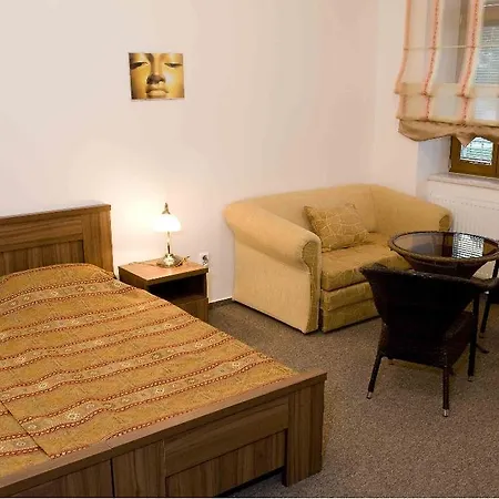 Satyam Guest house
